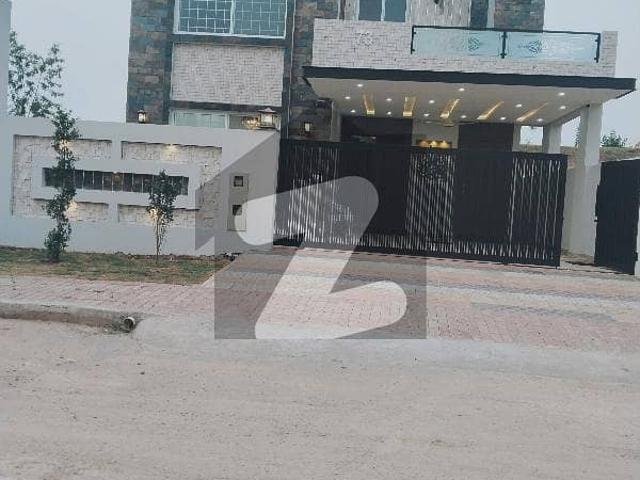 13 Marla House Available For Sale Walking Distance To Masjid