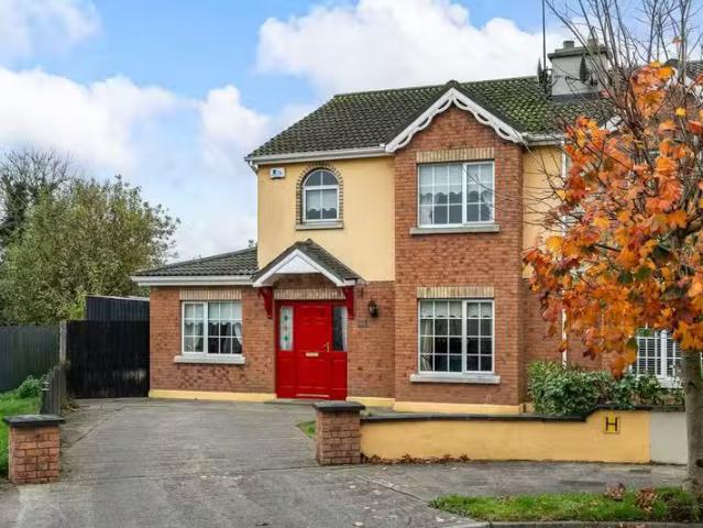 13 Meadowcourt, Daingean, Co. Offaly, R35DW61 is for sale