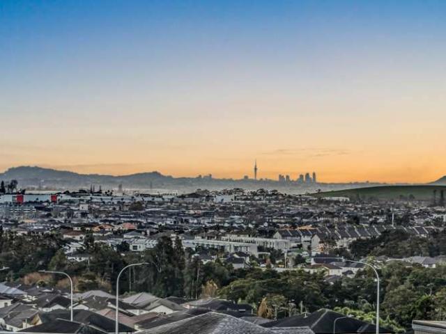 13 Mill Hill Close, Flat Bush, Manukau City