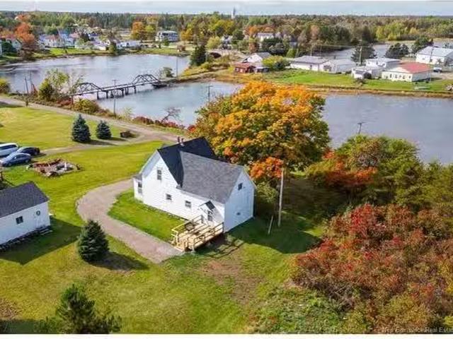 13 Mill St, Port Elgin, NB, E4M 2E5 house for sale Listing.