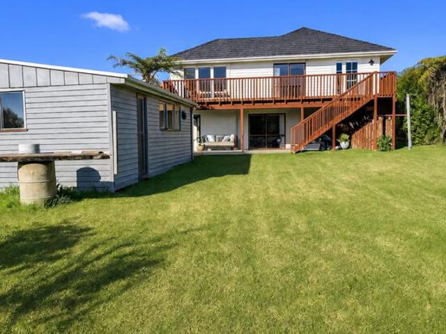 13 Moor Ave, Te Atatu Peninsula, Waitakere City