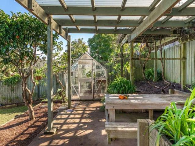 13 Moana Avenue, Surfdale, Waiheke Island