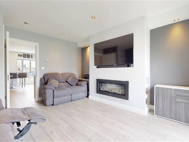 13 Moylaragh Crescent, Balbriggan, County Dublin Dixon Residential Limited 4947 MyHome. Ie Residential