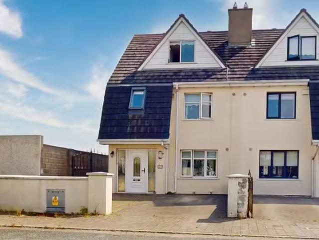 13 Na Cuilleann Park, Ballymun, Dublin 11, D11 XA40