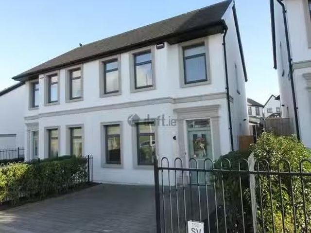 13 Ocean Drive Road, Kinsale Manor, Kinsale, Co. Cork is for r.