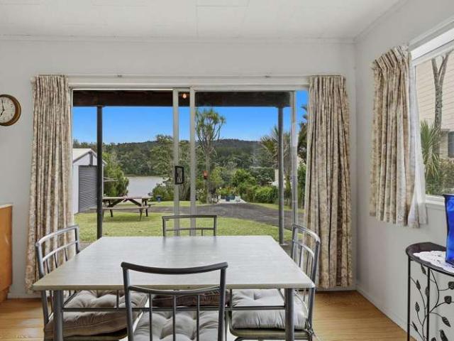 13 Okura River Road, 1737, North Shore City