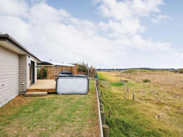 13 Oxnam Place, Foxton Beach, Horowhenua