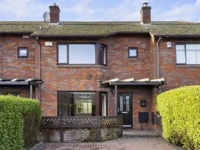 13 Pine Avenue, Westminster Park, Foxrock, Dublin 18 is for rent