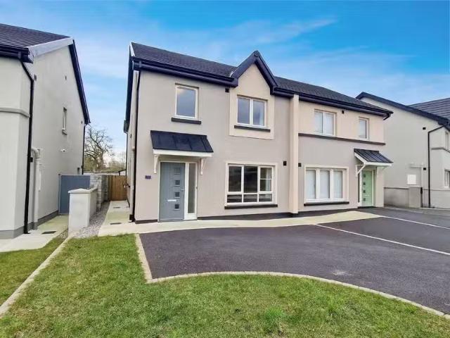 13 Radharc An Chnoic, Tulla, Co. Clare, V95NAN2 is for sale