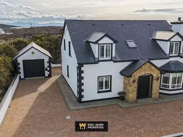 13 Roseville Heights, Fintra Road, Killybegs, Co. Donegal, F94.