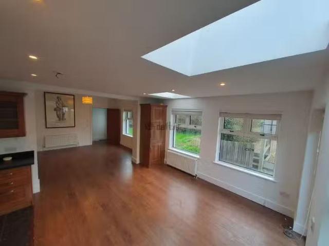 13 Saint Lawrence Terrace, Howth, Howth, Dublin 13 is for rent