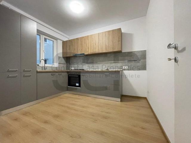 13 Septembrie Merriott Casa Poporului | 4 camere | bloc nou | Centrala Proprie
