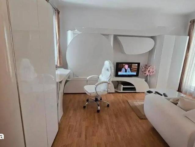 13 SEPTEMBRIE GARSONIERA PREMIUM BLOC 2017