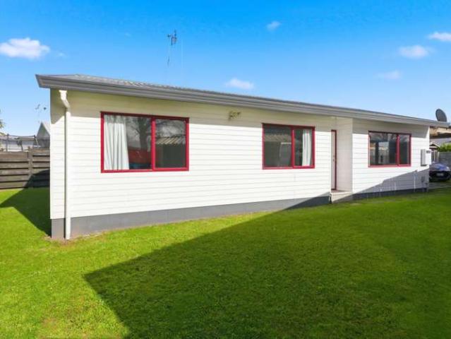 13b Emery Place, Papamoa Beach, Tauranga