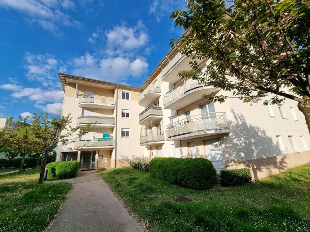 13JG331 T2 n°116 eau froide incluse dans les charges + 1 place de parking