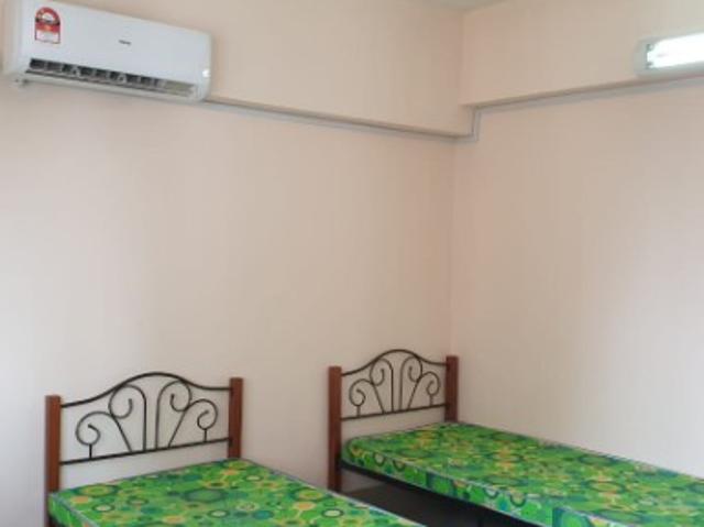 1004* Private Medium Room in Desa Kiara Condo