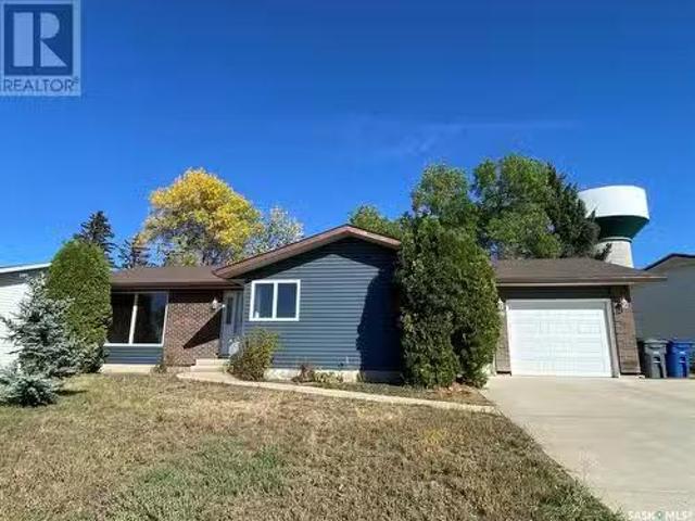1004 1St Street W, Kindersley, SK, S0L 1S0 house for sale L.