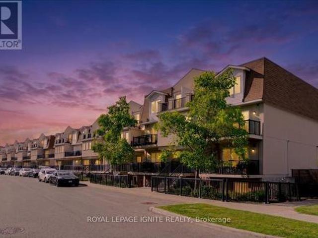 1004 3 Finch Ave Avenue W, Toronto, ON, M9M 0A2 townhouse for sale | Listing ID W13471 | Royal LePage