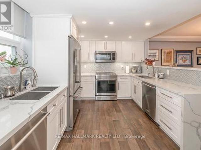 1004 7 Bathurst Street, Vaughan, ON, L4J 4H5 condo for sale | Listing ID N13141 | Royal LePage