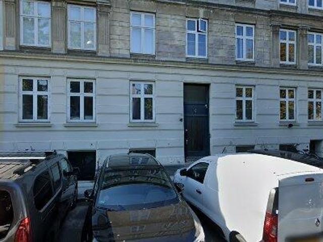 1005 m2 lager, produktion til salg i Frederiksberg C