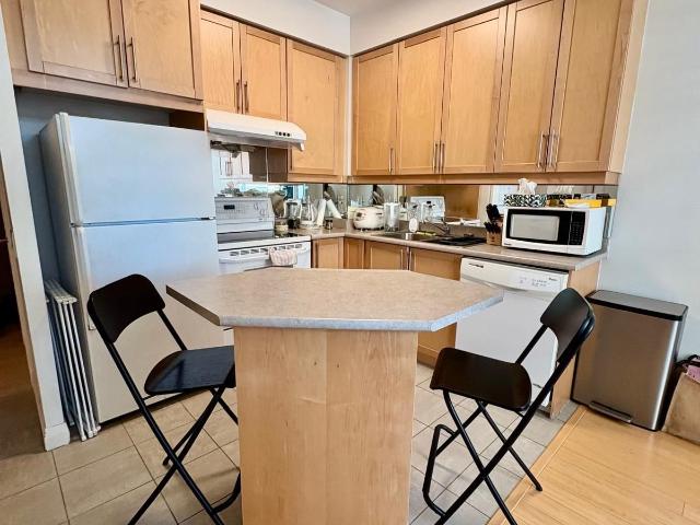 1005 1 Bay Street, Toronto | 1+1Beds/1Bath, Condo, $1,450/mo | Condos. Ca