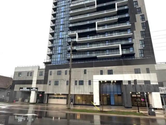 1006 128 KING STREET N