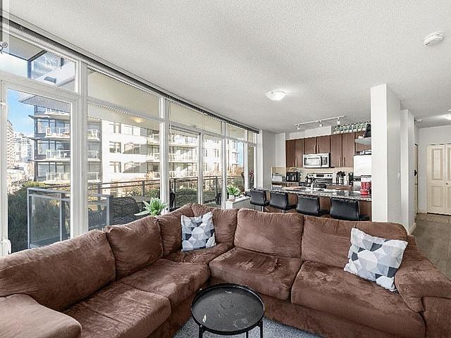 1006 898 Carnarvon Street New Westminster, British Columbia