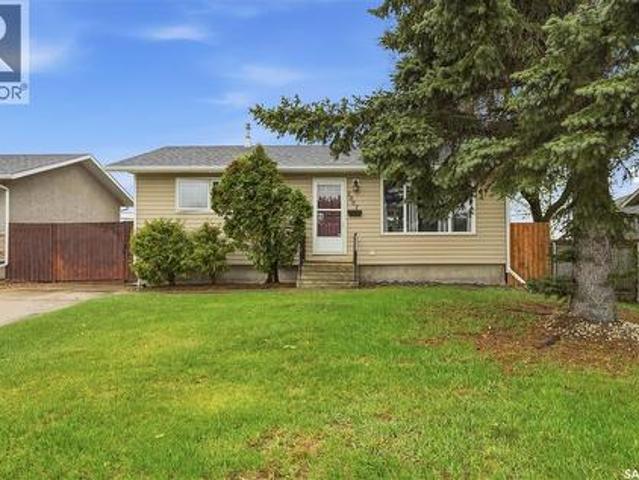 1007 Warner Street, Moose Jaw, SK, S6H 5S6 house for sale | Listing ID SK042876 | Royal LePage