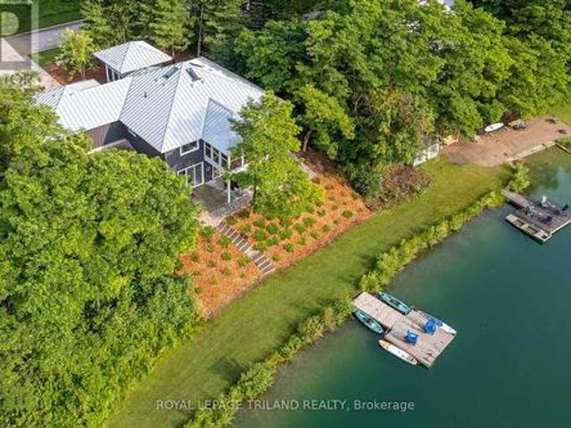 10099 Jennison Crescent, Lambton Shores Grand Bend, ON, N0M 1T0 Luxury House for sale | Listing ID X13495 | Royal LePage Carriage Trade Luxury Properties
