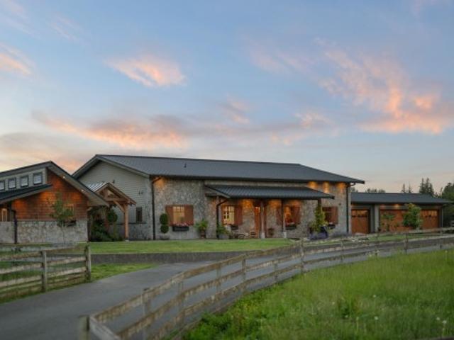 1009 Street, Langley, BC, V4W 2B8 Luxury House for sale | Listing ID R3138 | Royal LePage Carriage Trade Luxury Properties