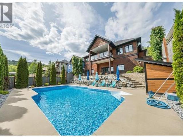 1009 Silvertip Road, Rossland, BC, V0G 1Y0 house for sale | Listing ID 10388 | Royal LePage