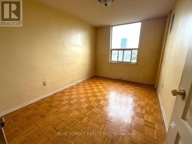 1009 5 Shady Golfway, Toronto Flemingdon Park, ON, M3C 3A5 condo for sale | Listing ID C13616 | Royal LePage