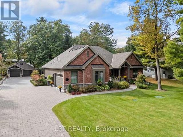 10007 Jenna Road, Lambton Shores Grand Bend, ON, N0M 1T0 house for sale | Listing ID X13508 | Royal LePage