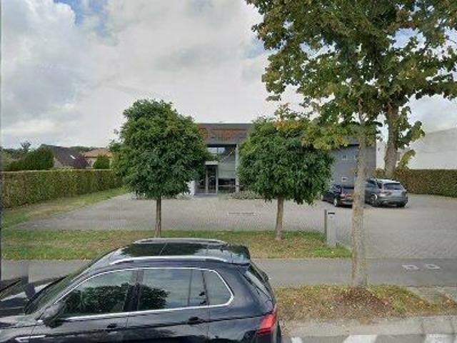 1000 m2 office space for rent in Sint Martens Latem