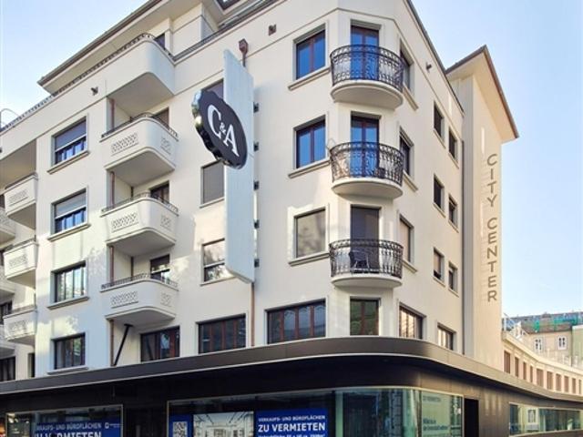 1'000 m2 Verkaufsfläche im UG mit Frequenzbringer im EG!