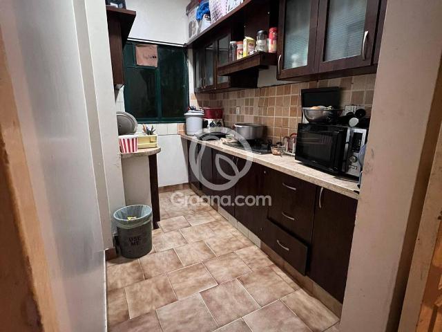 1000 Ft² Flat for Rent