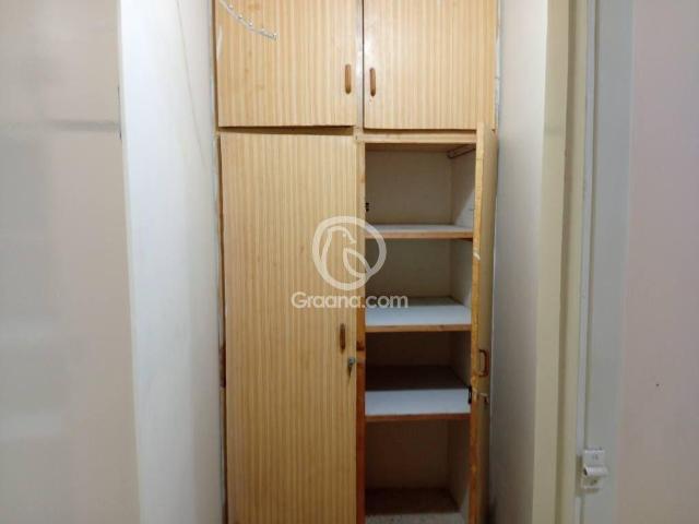 1000 Ft² Flat for Rent