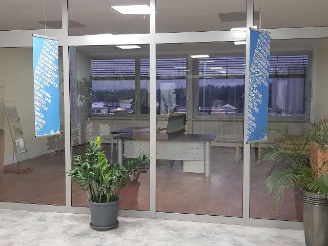 1000 qm Büro Praxis Kanzlei barrierefrei auf einer Ebene, renoviert