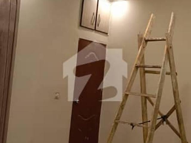 1000 Sq. Ft 3 Bed Well Maintained Flat Available For Sale At Liaquatabad Block 6 Near 420 Hotel