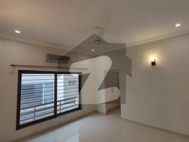 1000 Sq. Yard Independent 10 Bed Room House For Rent Clifton Block 5