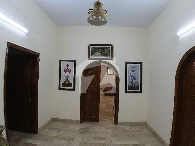 1000 Sq Yard Ultra Modern Style Prime Location Bungalow In Gulshan E Iqbal Block 7