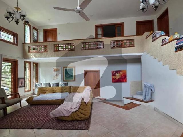 1000 SQ yard villa Available for rent DHA Phase 6