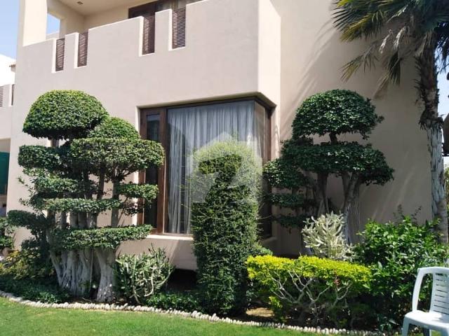 1000 SQ Yard villa Available for sale