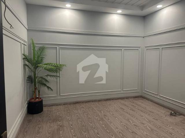 1000 Sq Yards Ground Floor Portion Near Shahrah E Faisal For OFFICE And Wearhouse Near SHahrah E Faisal