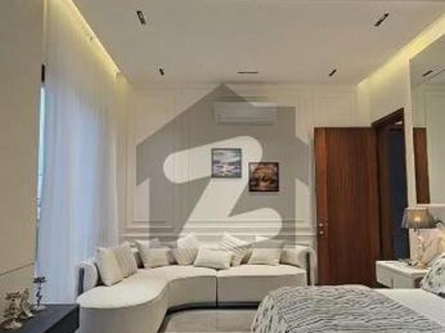 1000 sq yards luxury bungalow | 7 bedrooms + swimmng pool dha phase 8