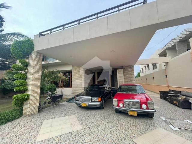 1000 Sq. Yards Well Maintained Bungalow for Rent DHA Phase 6, Karachi