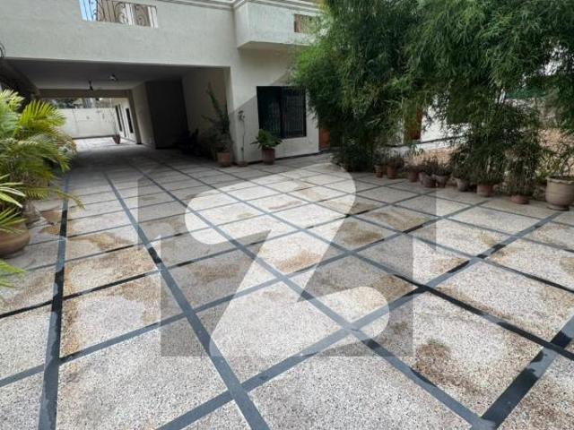 1000 Sq Yd House Available For Rent In F 8