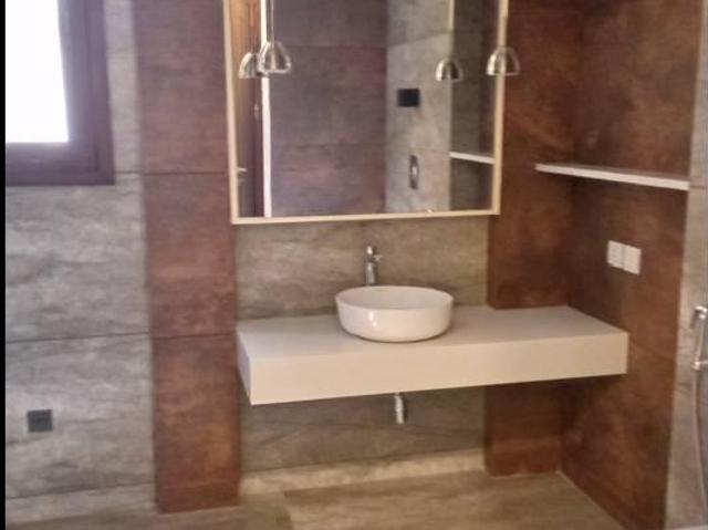 1000 Sq. Yd house for sale