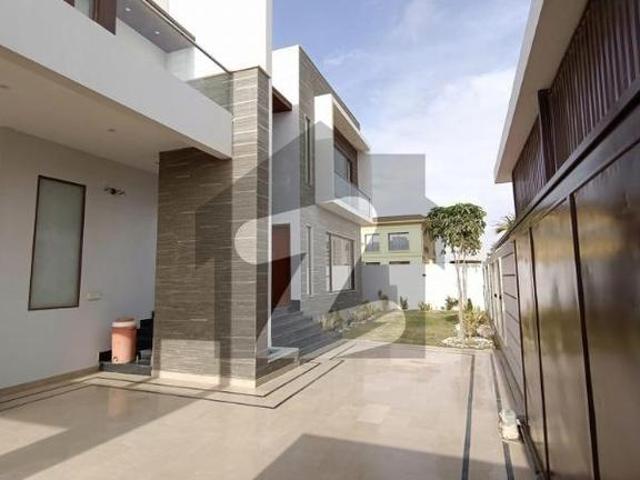 1000 Sq Yard Luxury Villa With Designer Kitchen, Washroom And Elevation. Ready To Move Bahria Town Precinct 7
