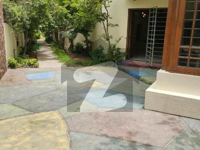 1000 Sq. Yd Luxury Bungalow For Rent In Khayaban E Muhafiz, DHA Phase 6
